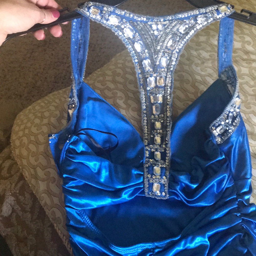 Dress - Picture 6 of 6